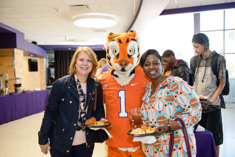 School partners with Tiger mascot