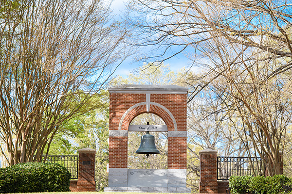 Carillon garden bell