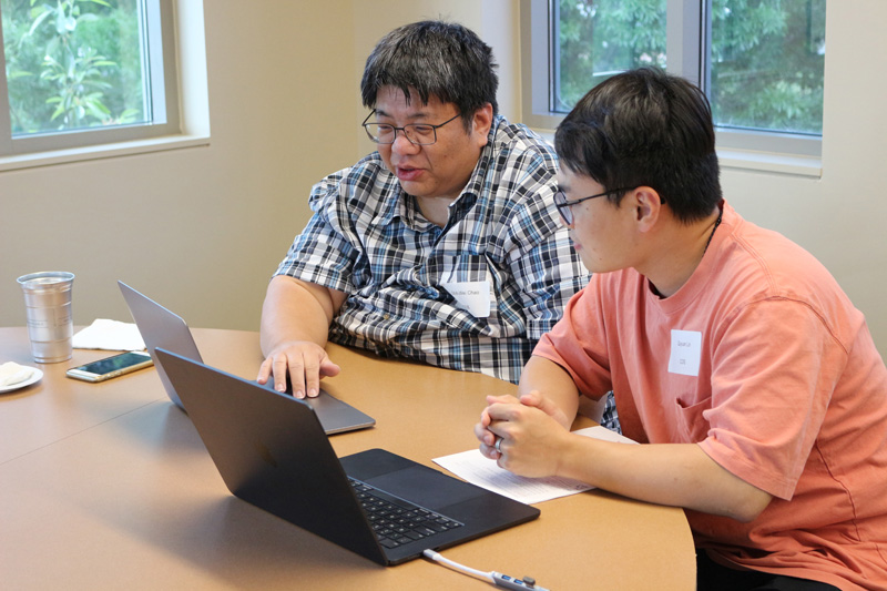 Faculty and student meeting.